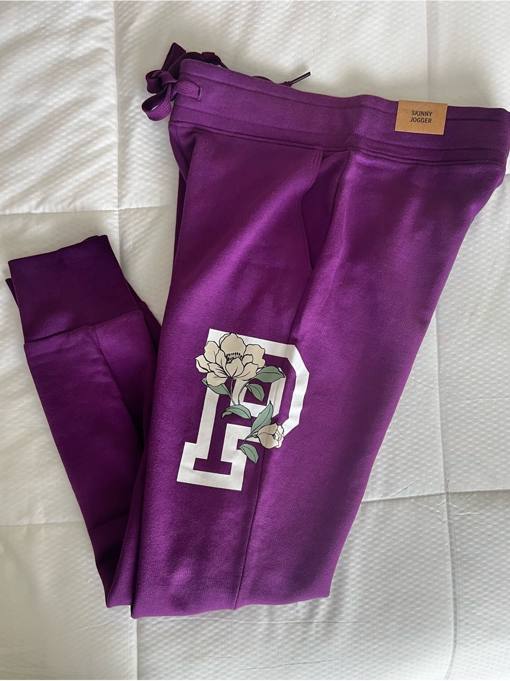 NWT! PINK Victoria's Secret Purple Floral Skinny Jogger Pants Size XS